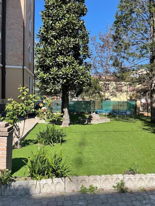 Cucchiari Suite 7B Modena Exterior photo